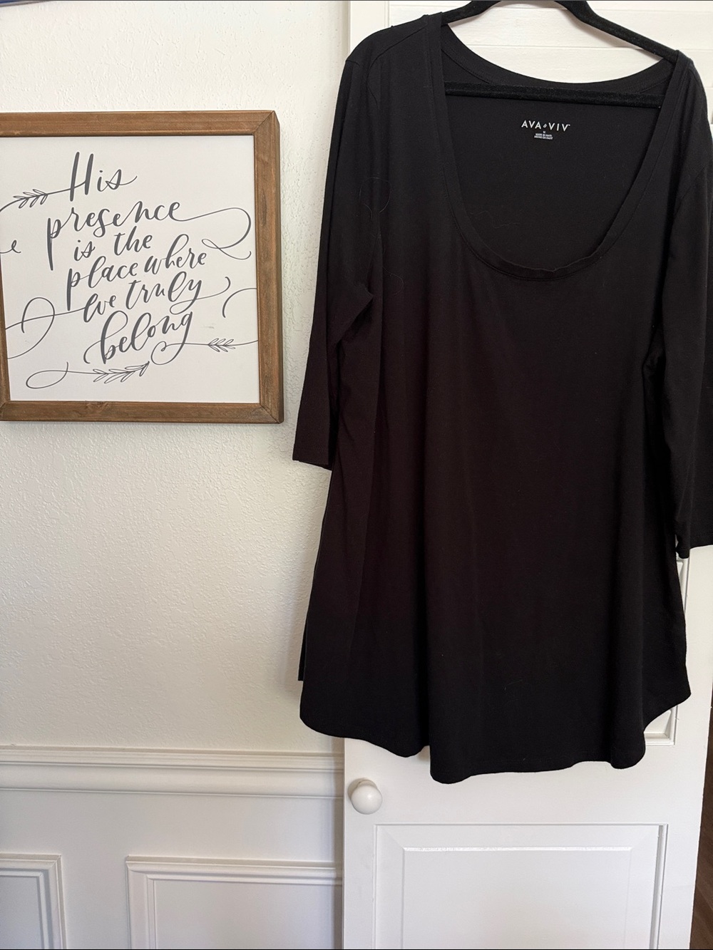 Ava & Viv Black Scoop Neck Tunic Top